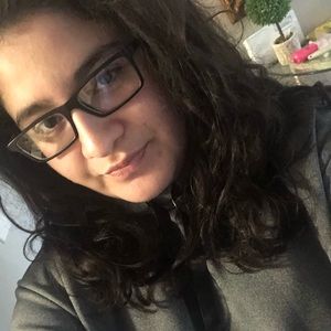 Meet your Posher, Stephanie